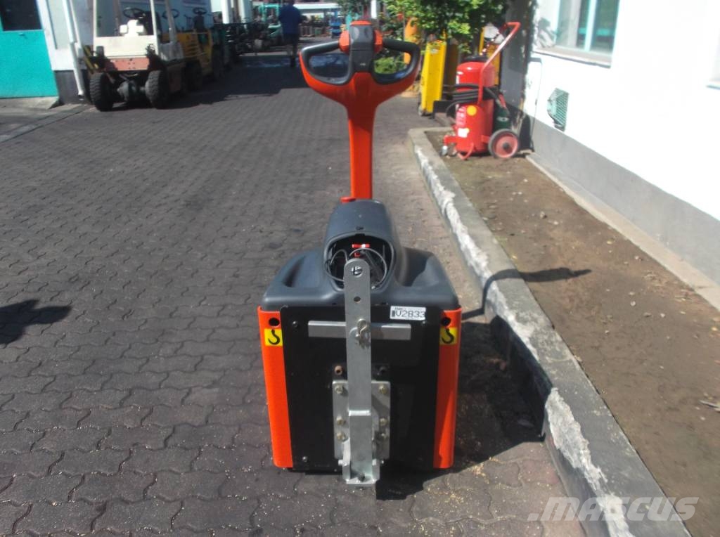 Linde P 05 152 V-2833 OB Vučna vozila