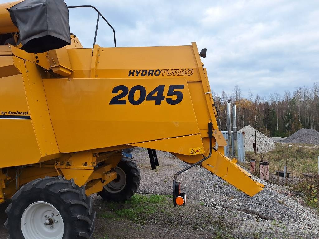 Sampo-Rosenlew 2045 HT Skurtreskere