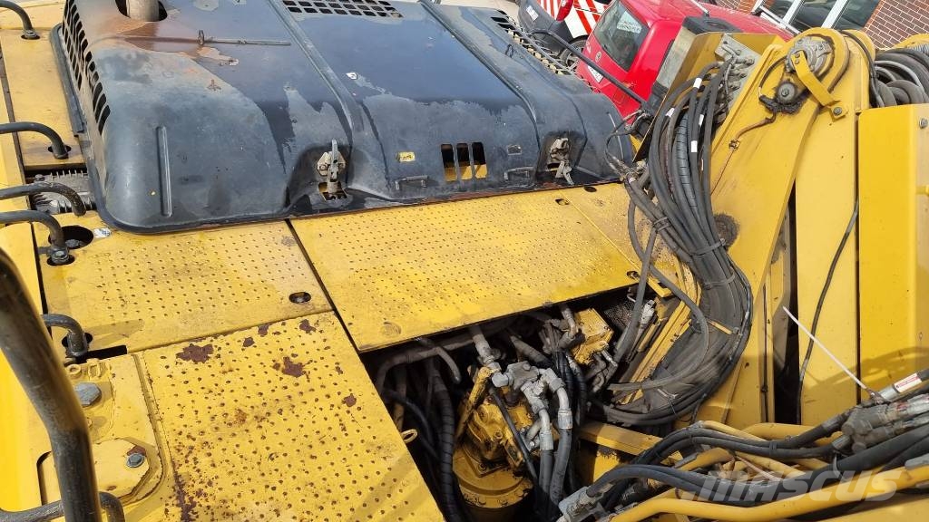 CAT M 325 D Manejadores de residuos industriales