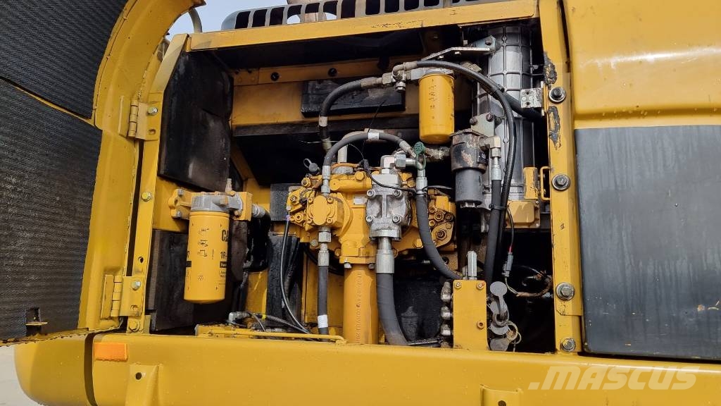 CAT M 325 D Manejadores de residuos industriales