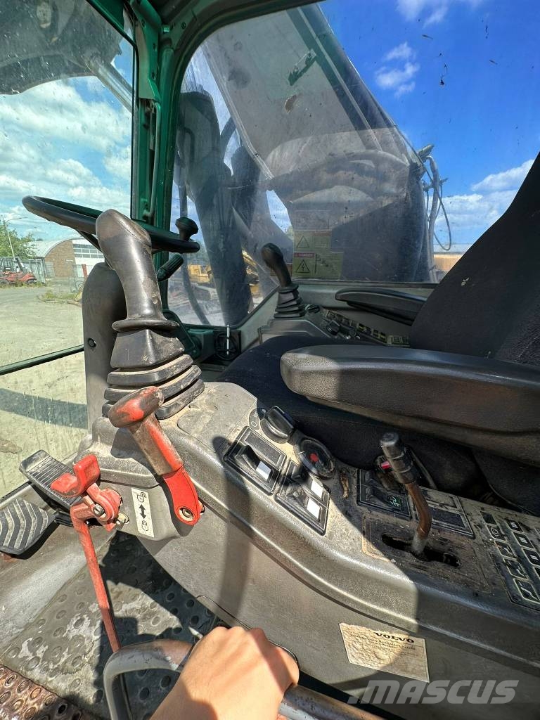 Volvo EW180B Wielgraafmachines