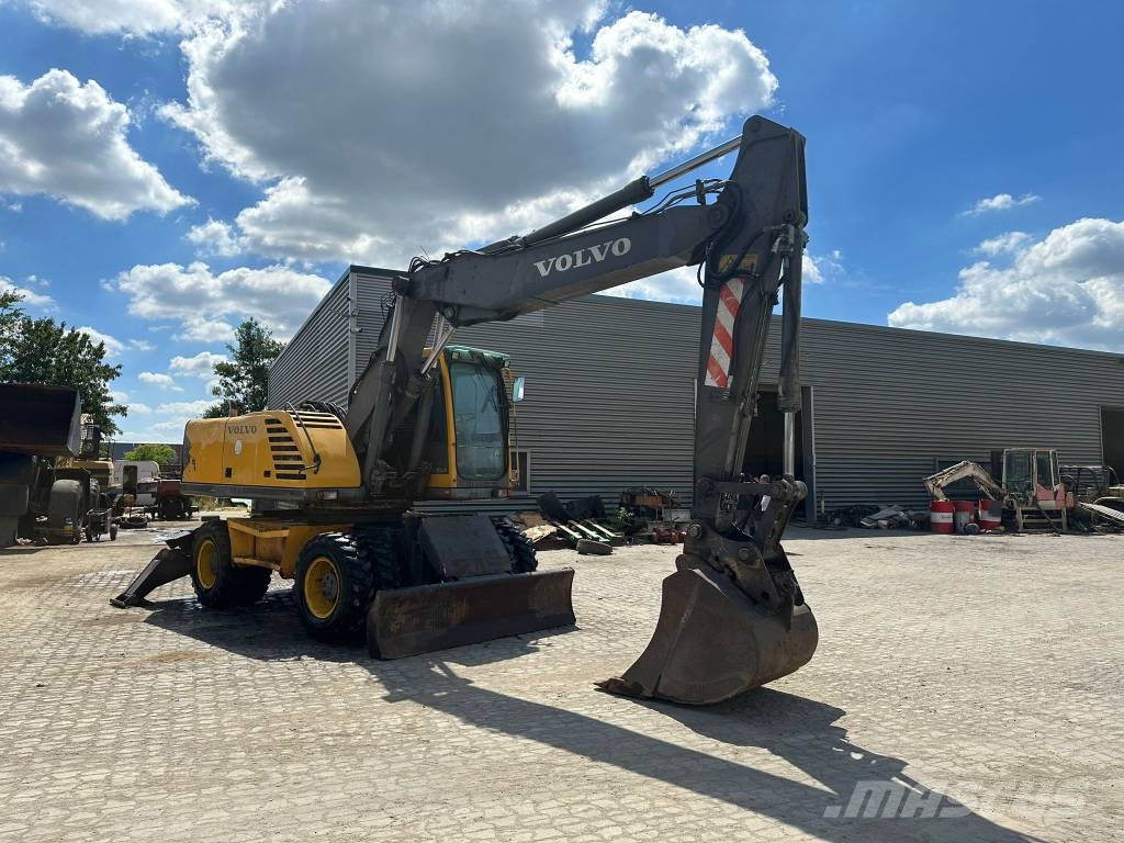 Volvo EW180B Wielgraafmachines