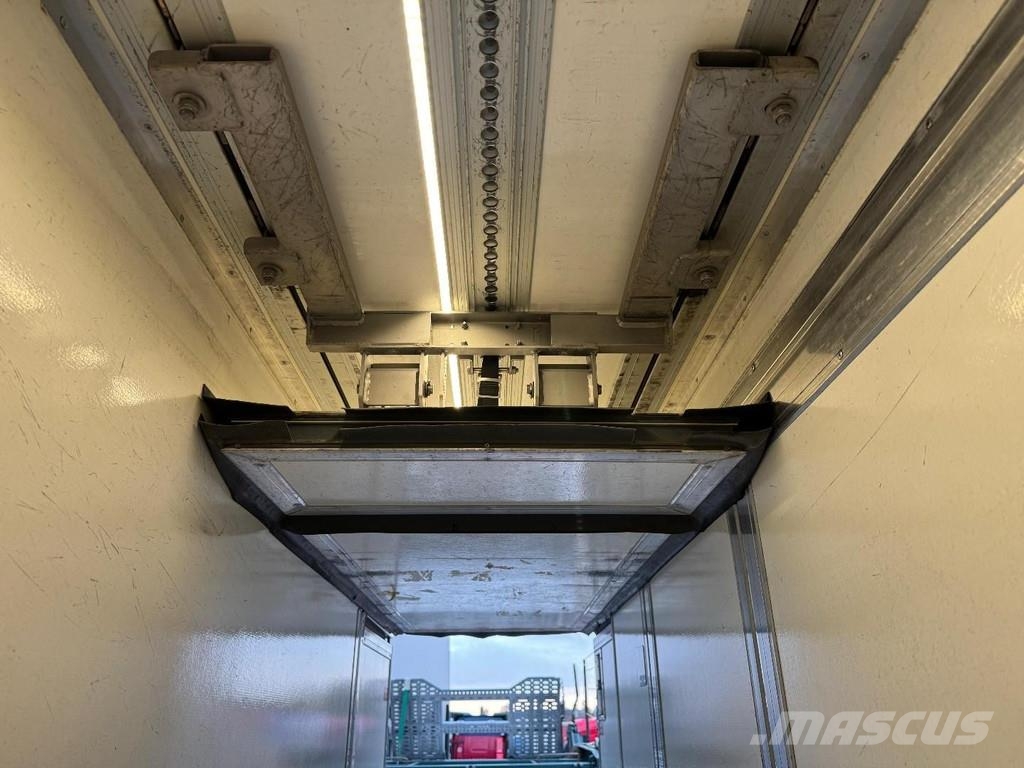 Volvo FM 330 6X2 EURO 6 + FRIGOBLOCK + PALFINGER LIFT 20 С температурен контрол