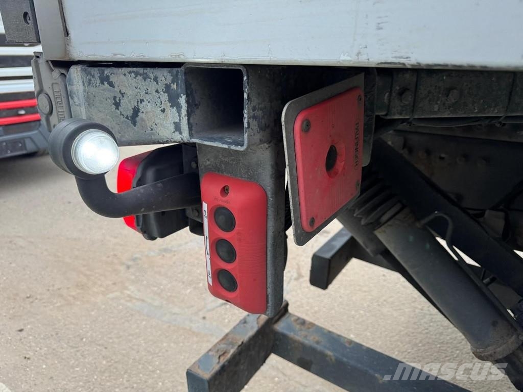 Volvo FM 330 6X2 EURO 6 + FRIGOBLOCK + PALFINGER LIFT 20 С температурен контрол