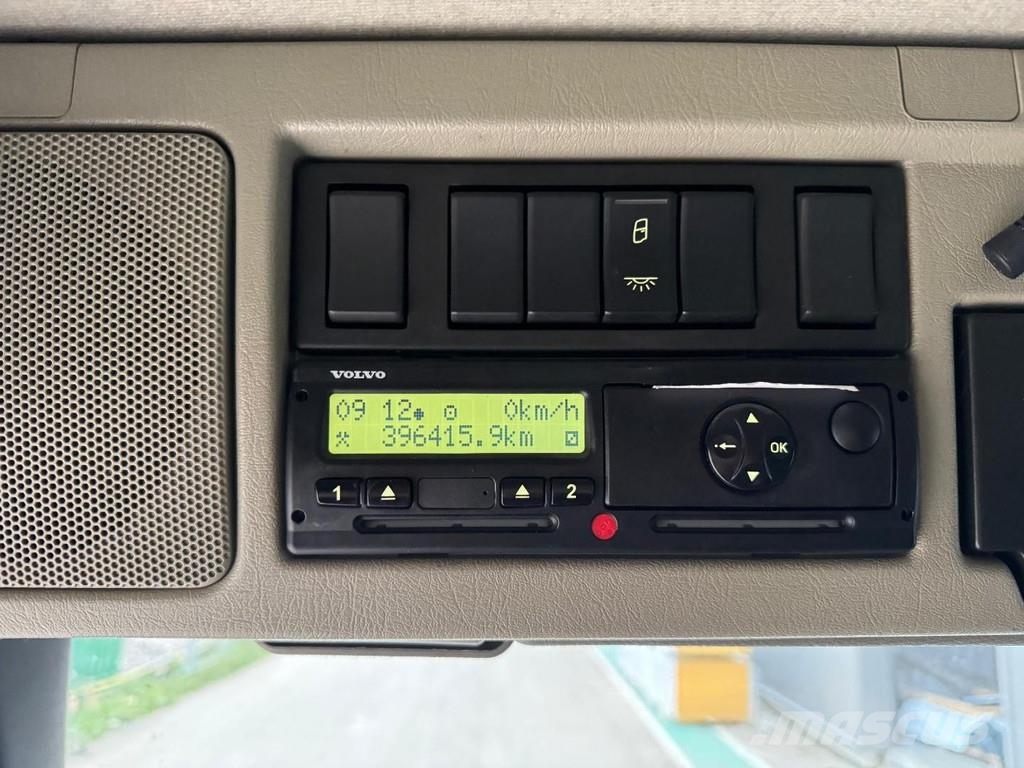 Volvo FM 330 6X2 EURO 6 + FRIGOBLOCK + PALFINGER LIFT 20 С температурен контрол