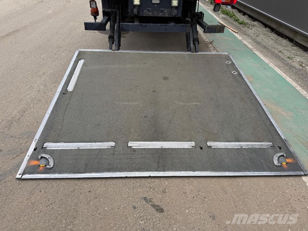 Volvo FM 330 6X2 EURO 6 + FRIGOBLOCK + PALFINGER LIFT 20 С температурен контрол