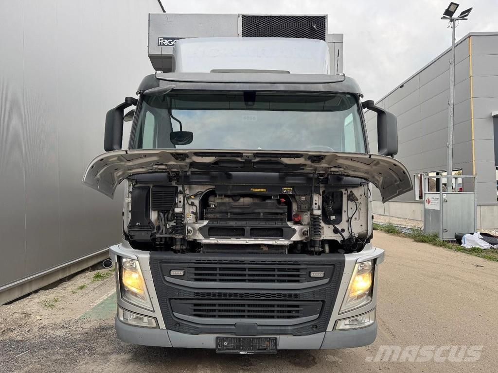 Volvo FM 330 6X2 EURO 6 + FRIGOBLOCK + PALFINGER LIFT 20 С температурен контрол