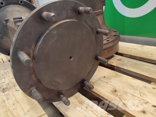 Steyr 6145 (5164731) portal axle Chassis and suspension