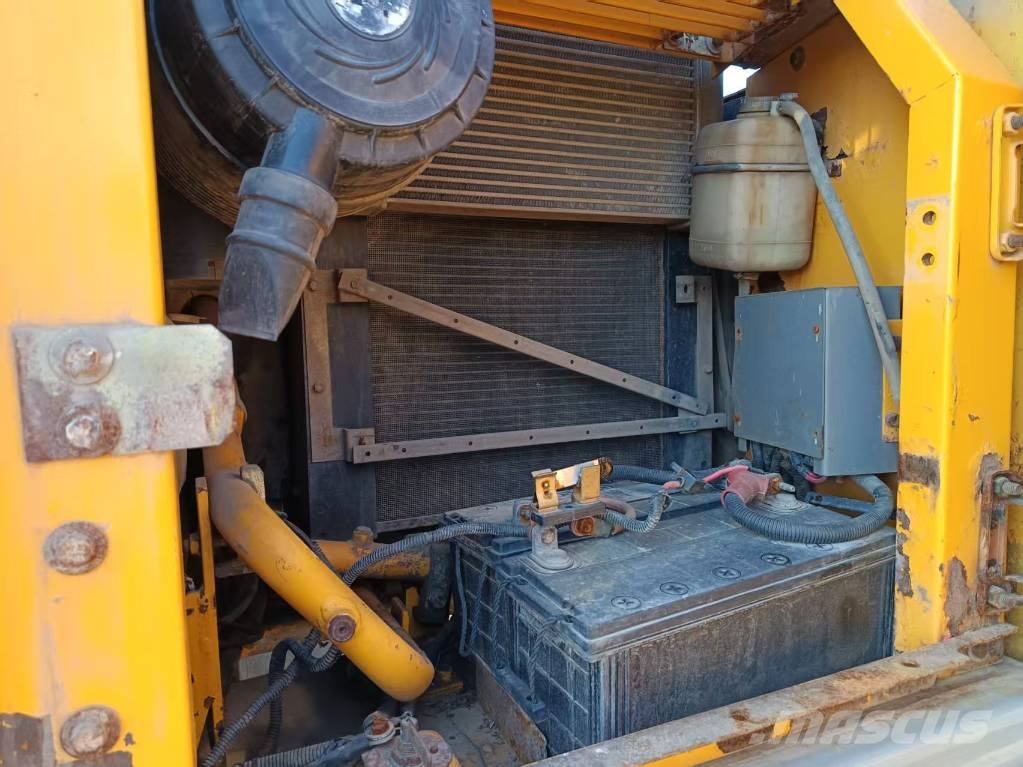 XCMG XE 150 履带挖掘机