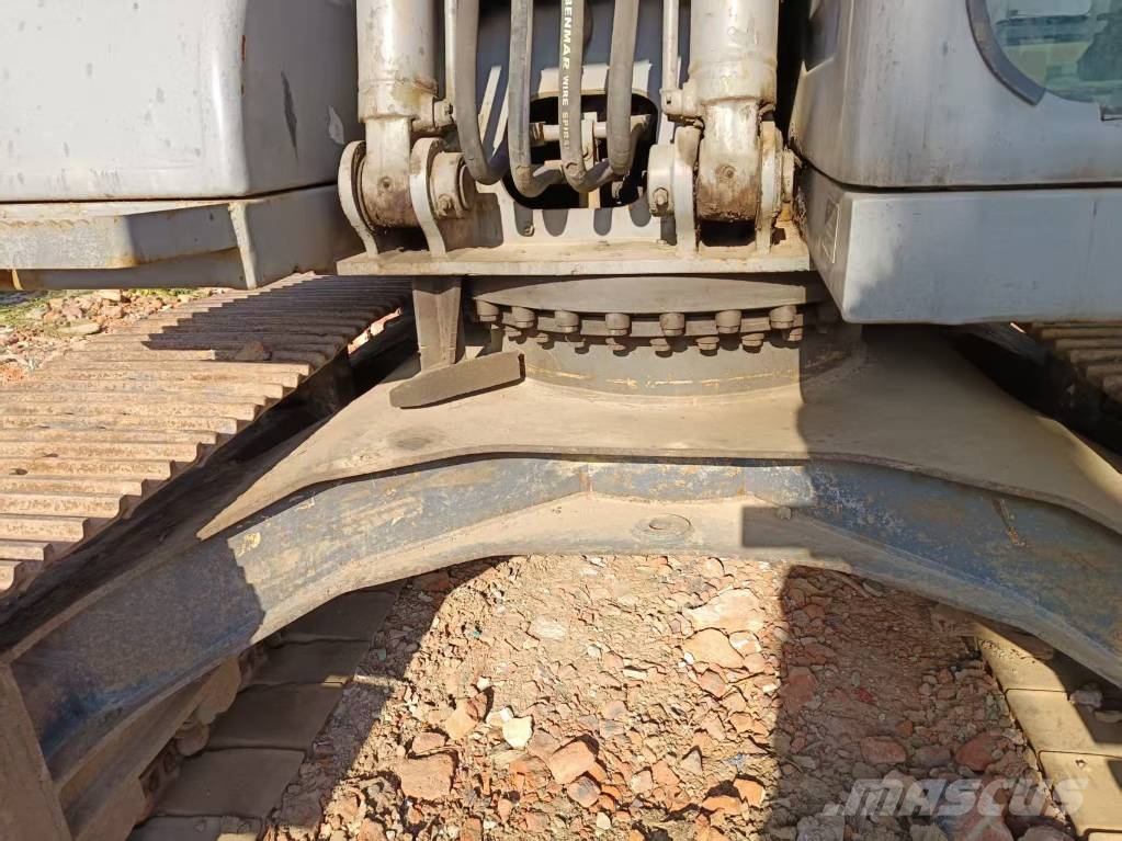 XCMG XE 150 履带挖掘机