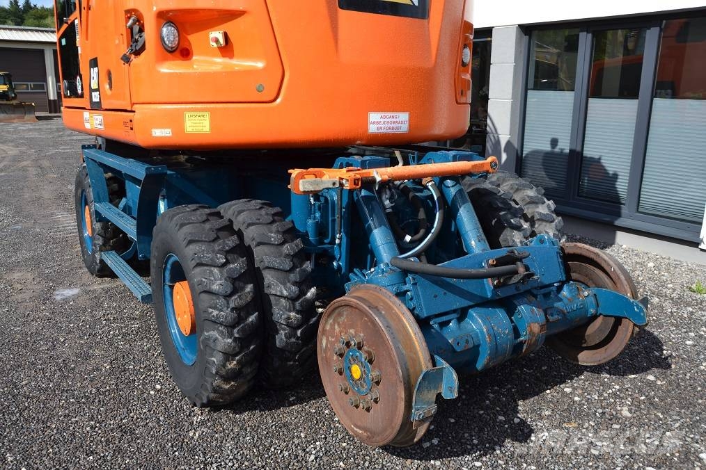 CAT M 323 F Колёсные экскаваторы