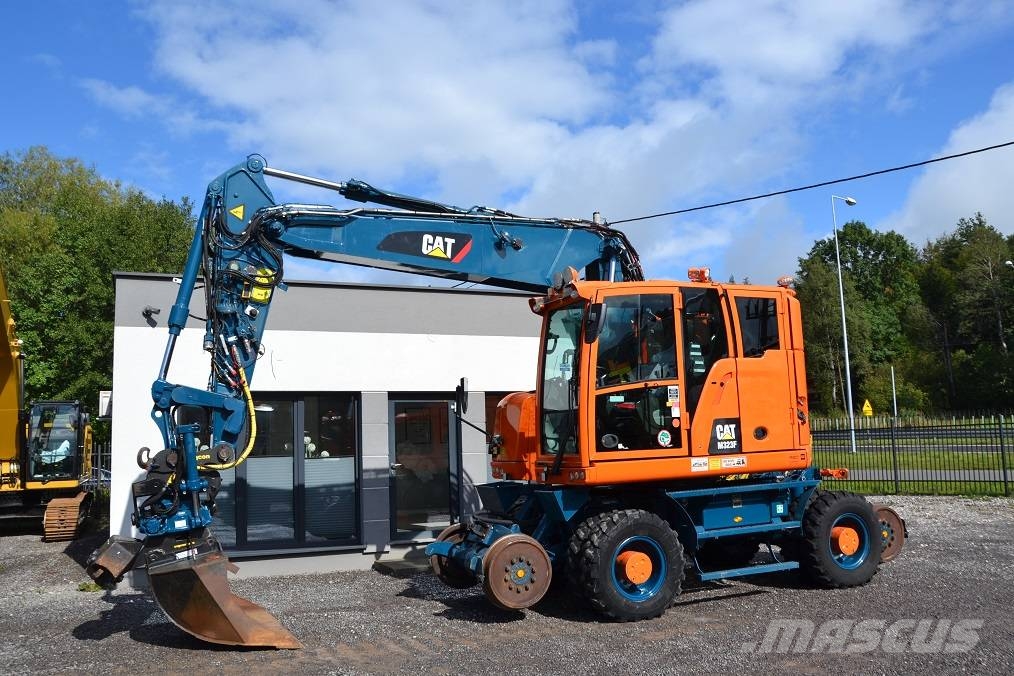 CAT M 323 F Колёсные экскаваторы