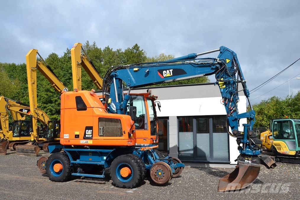 CAT M 323 F Колёсные экскаваторы