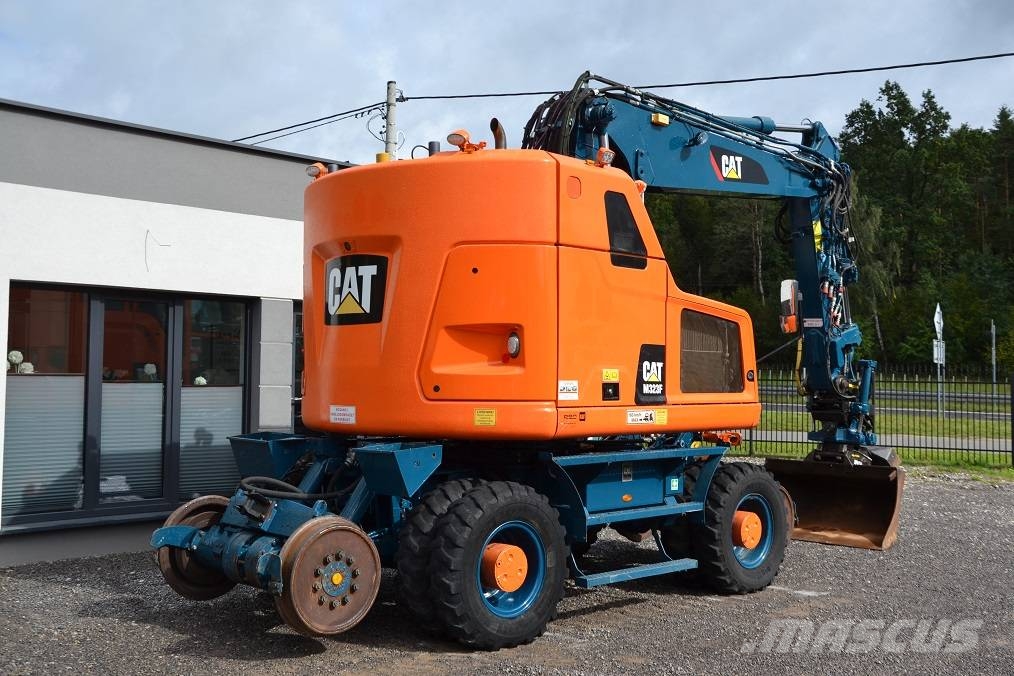 CAT M 323 F Колёсные экскаваторы