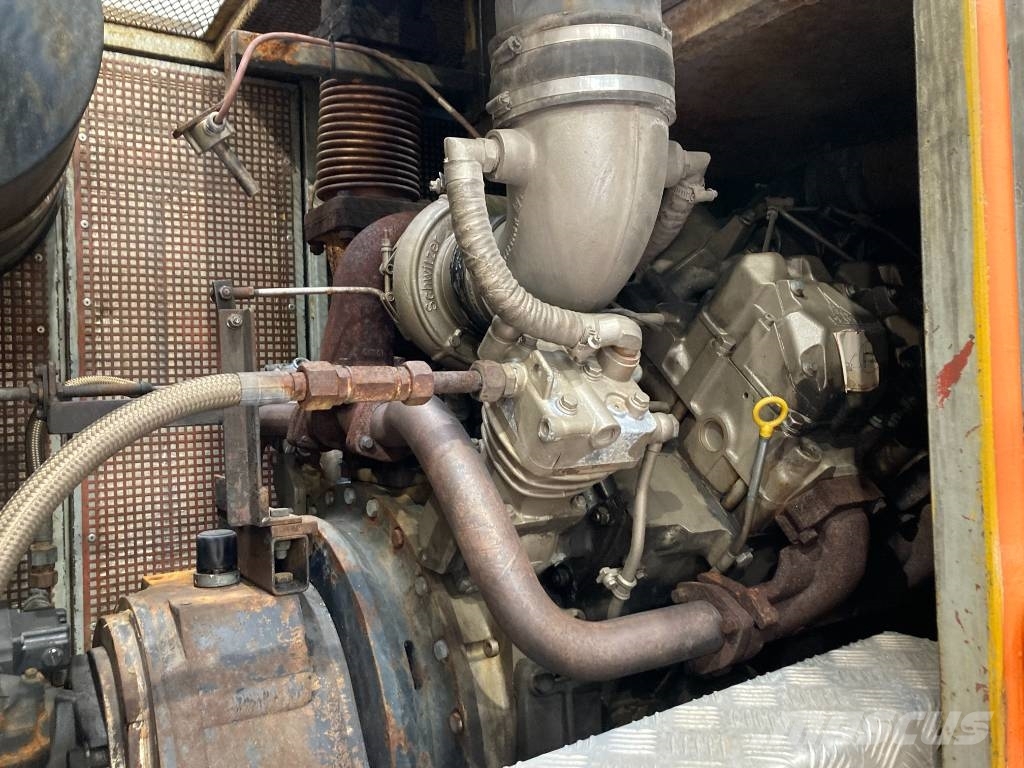 Plasser and Theurer USP 5000 C Regulator Régaleuse Održavanje železničkih pruga