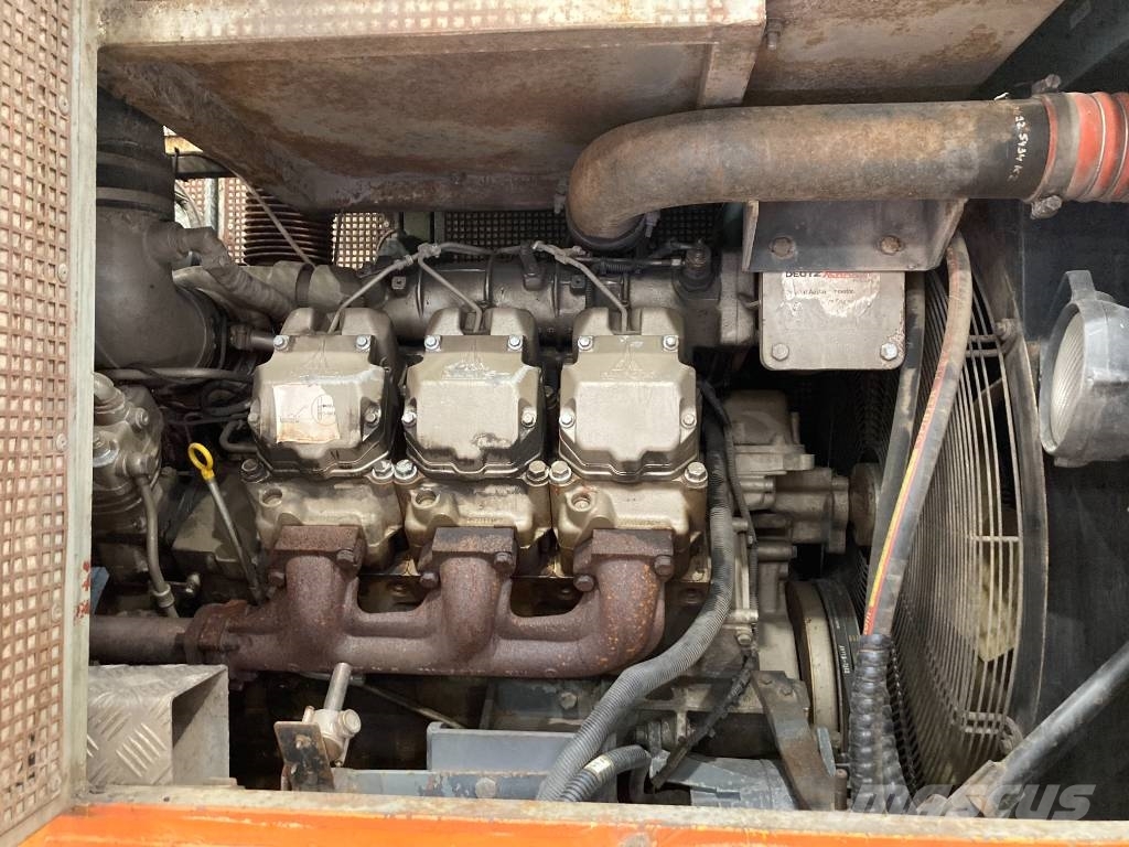 Plasser and Theurer USP 5000 C Regulator Régaleuse Održavanje železničkih pruga
