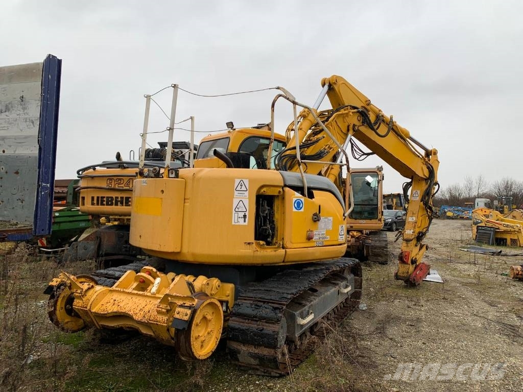 New Holland E 135 SR-1ES RAILWAY حفارات زحافة