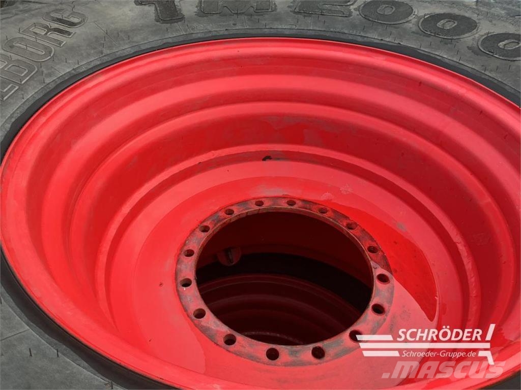 Trelleborg 2X 900/60R32 TRELLEBORG ( FENDT KATANA ) Rodado duplo