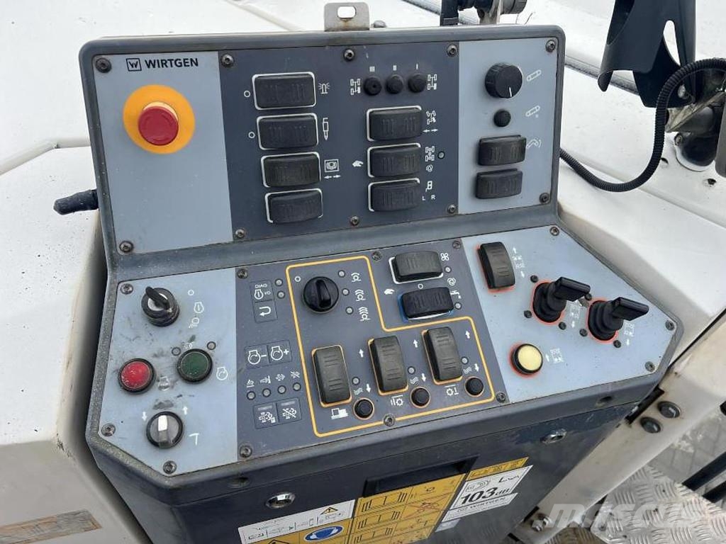 Wirtgen W 100 CFi Asphaltfräsen