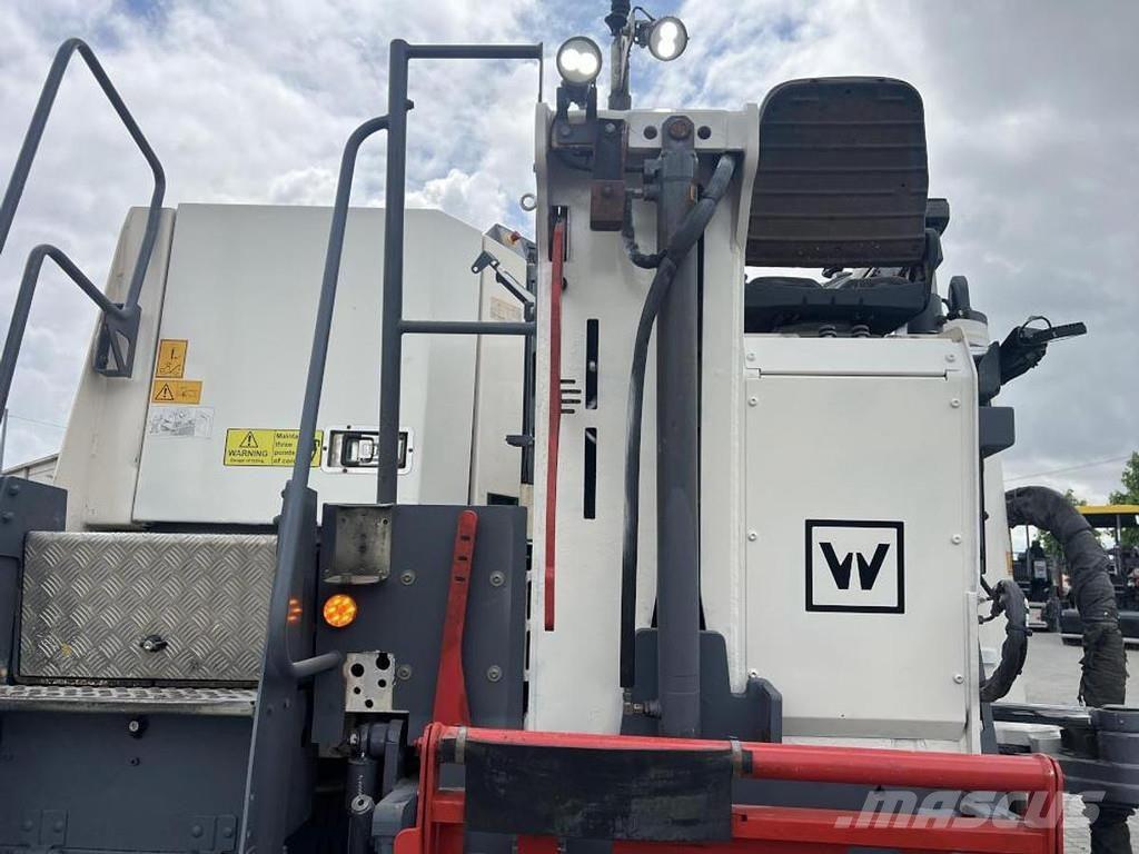 Wirtgen W 100 CFi Asphaltfräsen