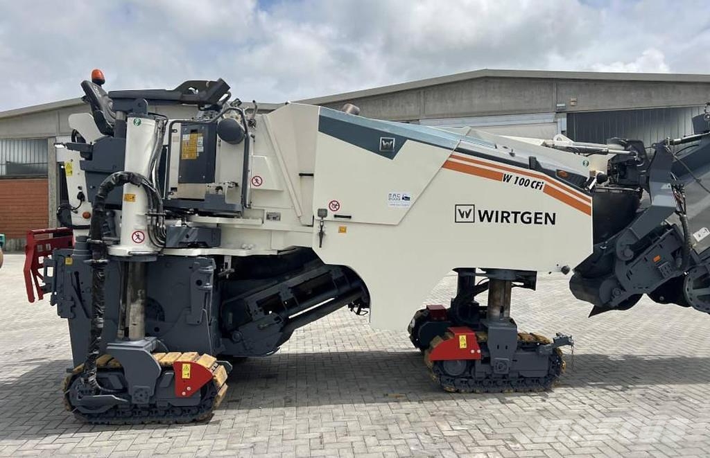 Wirtgen W 100 CFi Asphaltfräsen