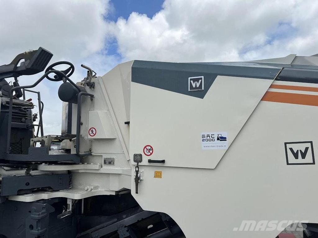 Wirtgen W 100 CFi Asphaltfräsen
