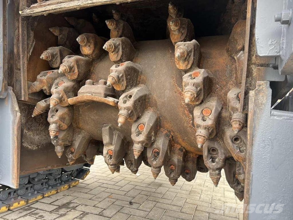 Wirtgen W 100 CFi Asphaltfräsen
