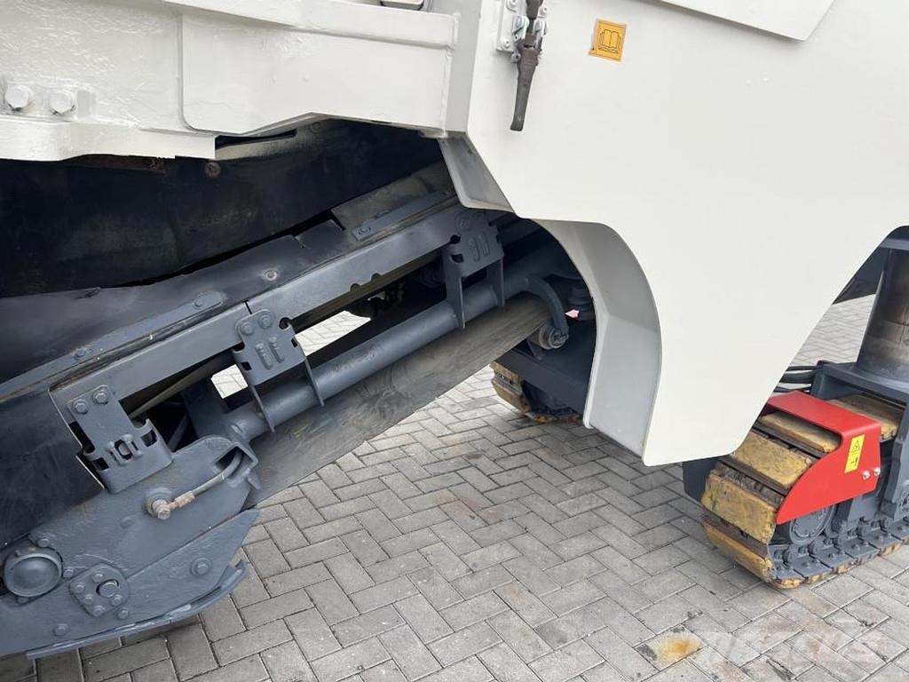 Wirtgen W 100 CFi Asphaltfräsen