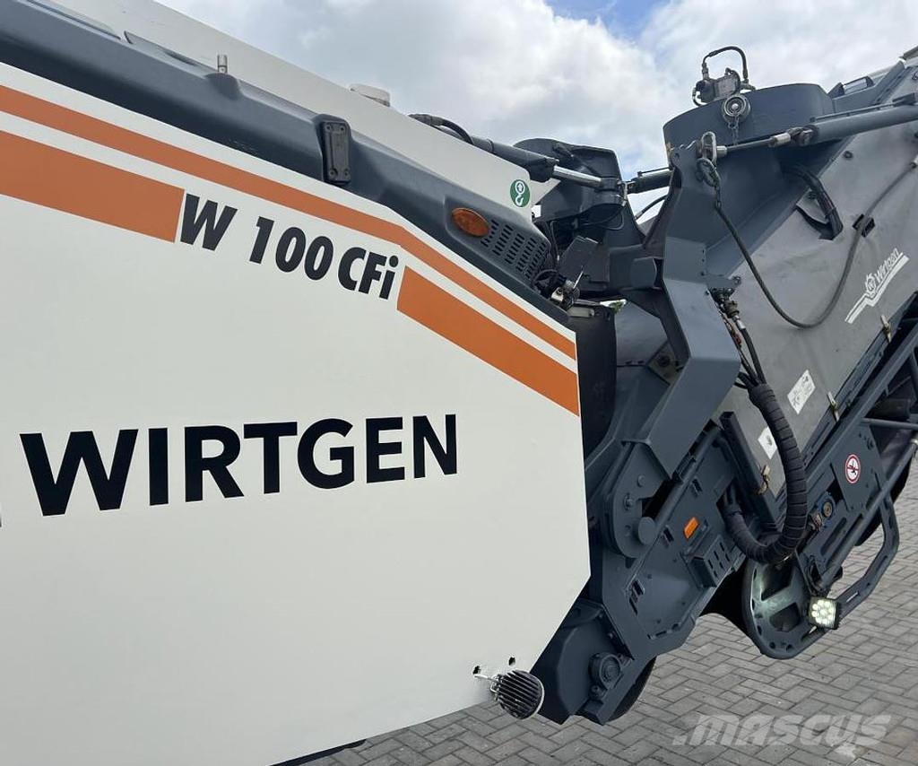 Wirtgen W 100 CFi Asphaltfräsen