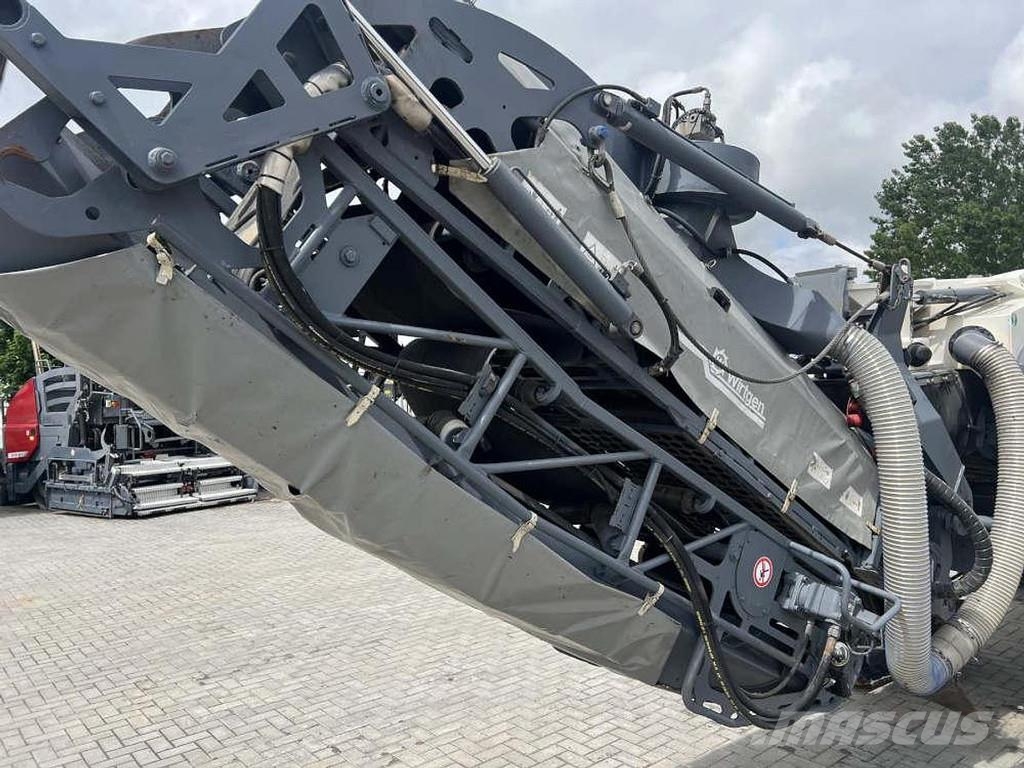 Wirtgen W 100 CFi Asphaltfräsen