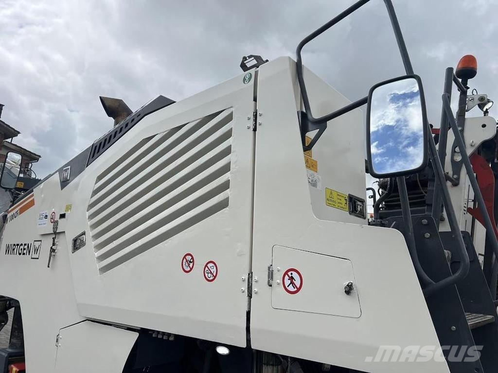 Wirtgen W 100 CFi Asphaltfräsen