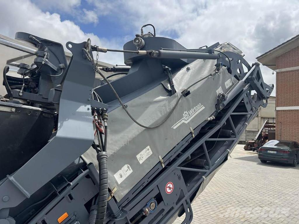 Wirtgen W 100 CFi Asphaltfräsen