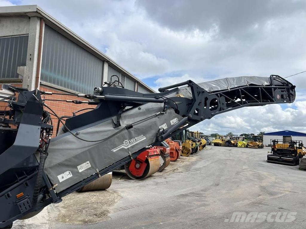 Wirtgen W 100 CFi Asphaltfräsen