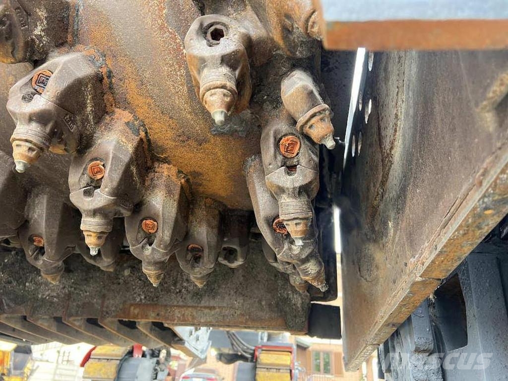 Wirtgen W 100 CFi Asphaltfräsen
