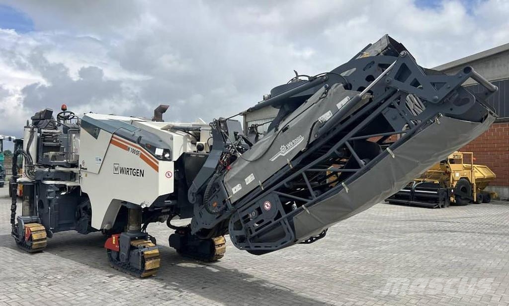 Wirtgen W 100 CFi Asphaltfräsen