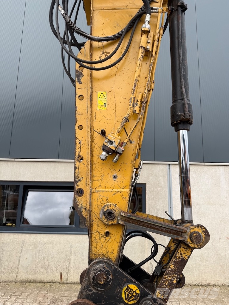 CAT 321 D LCR - 321 D - 320 D Roomikekskavaatorid