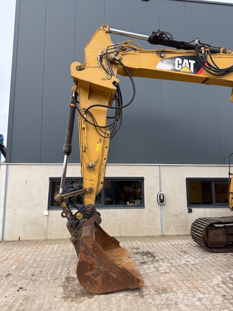 CAT 321 D LCR - 321 D - 320 D Roomikekskavaatorid