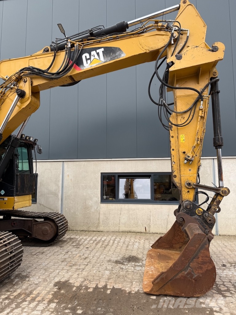 CAT 321 D LCR - 321 D - 320 D Roomikekskavaatorid