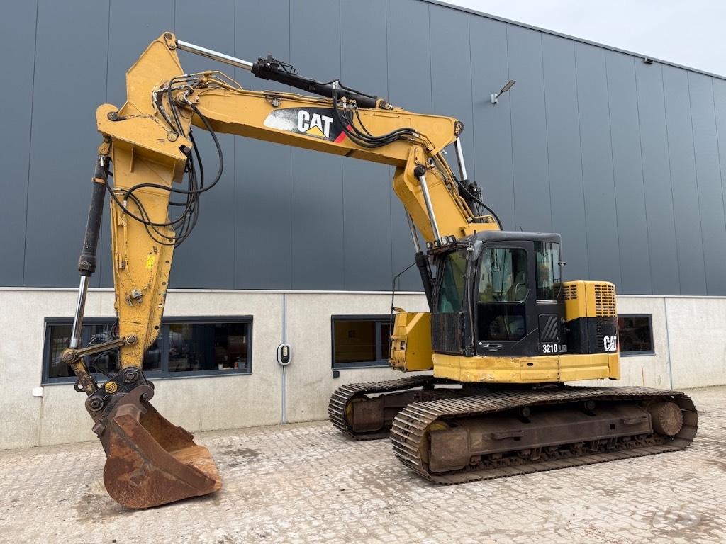 CAT 321 D LCR - 321 D - 320 D Roomikekskavaatorid