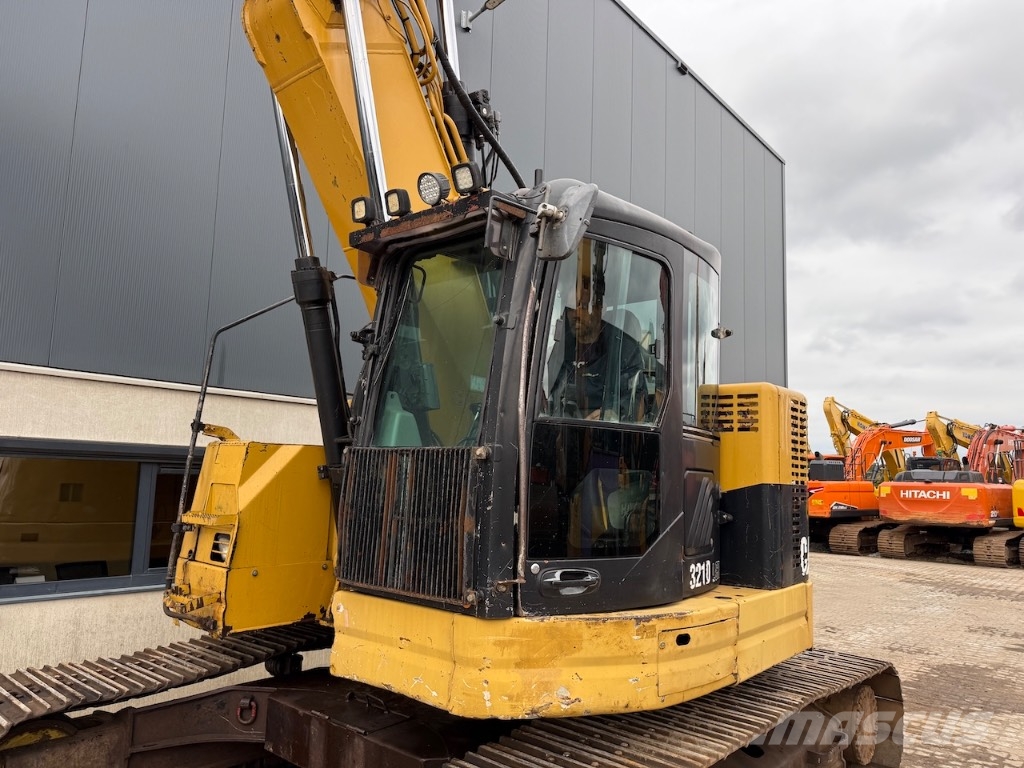 CAT 321 D LCR - 321 D - 320 D Roomikekskavaatorid
