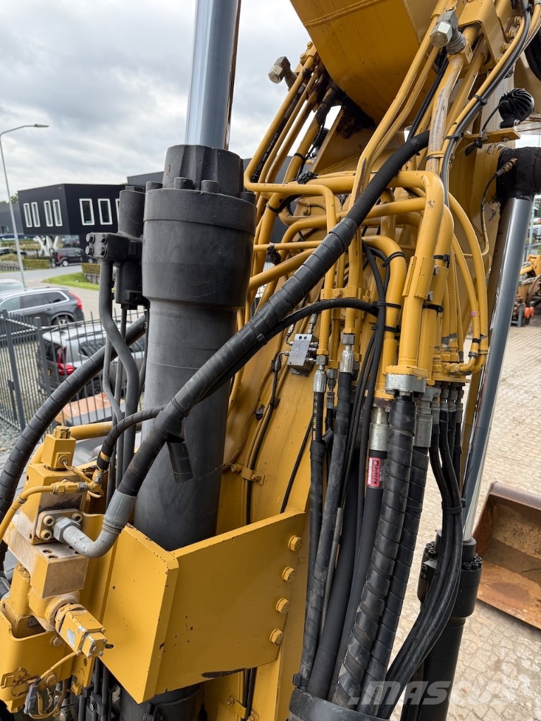 CAT 321 D LCR - 321 D - 320 D Roomikekskavaatorid