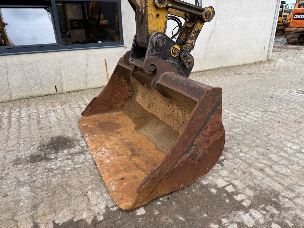 CAT 321 D LCR - 321 D - 320 D Roomikekskavaatorid