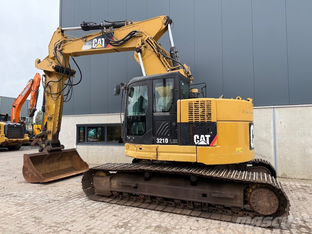 CAT 321 D LCR - 321 D - 320 D Roomikekskavaatorid