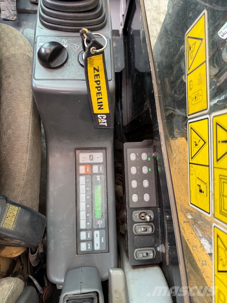 CAT 321 D LCR - 321 D - 320 D Roomikekskavaatorid