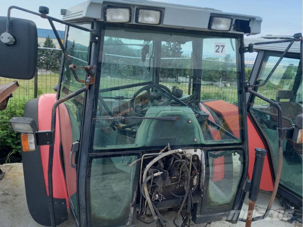 Massey Ferguson 8210 Cabines et Intérieur