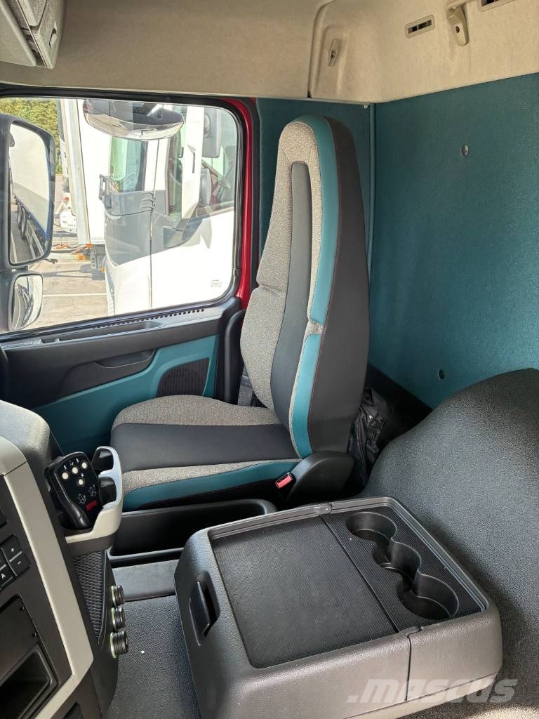 Volvo FM Dobozos teherautók