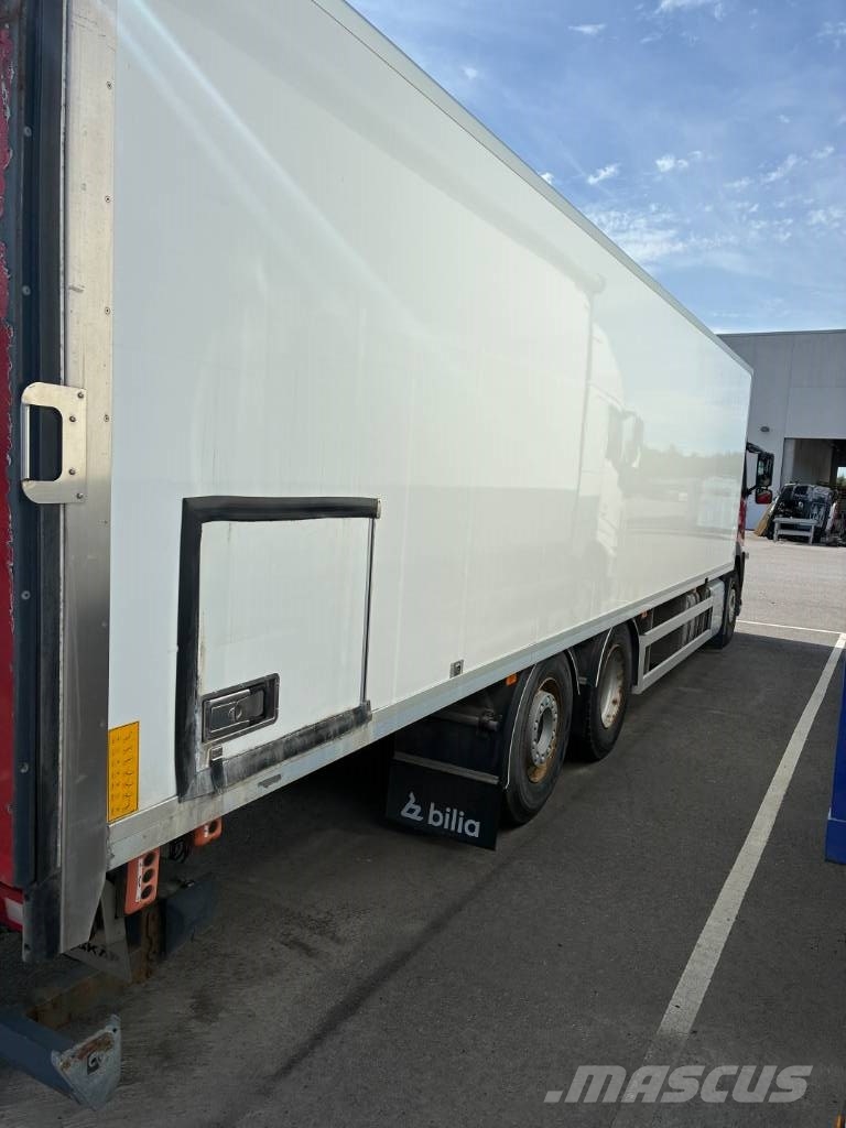 Volvo FM Dobozos teherautók
