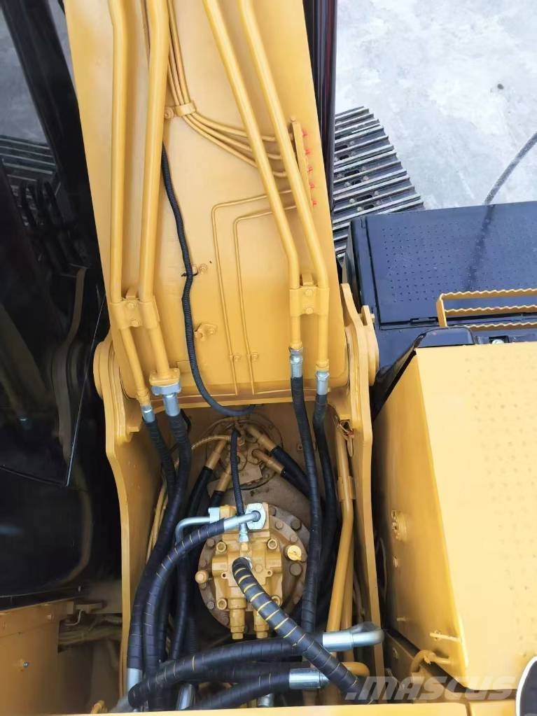 CAT 320 D Raupenbagger