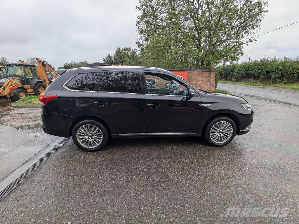 Mitsubishi OUTLANDER Cars