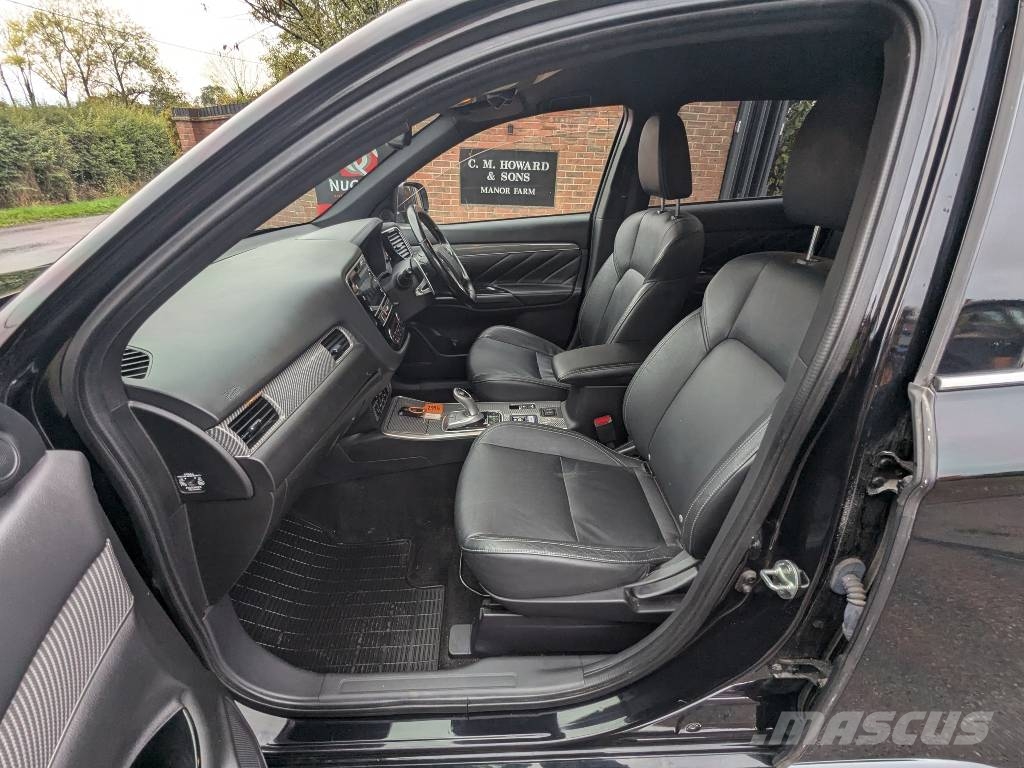Mitsubishi OUTLANDER Cars